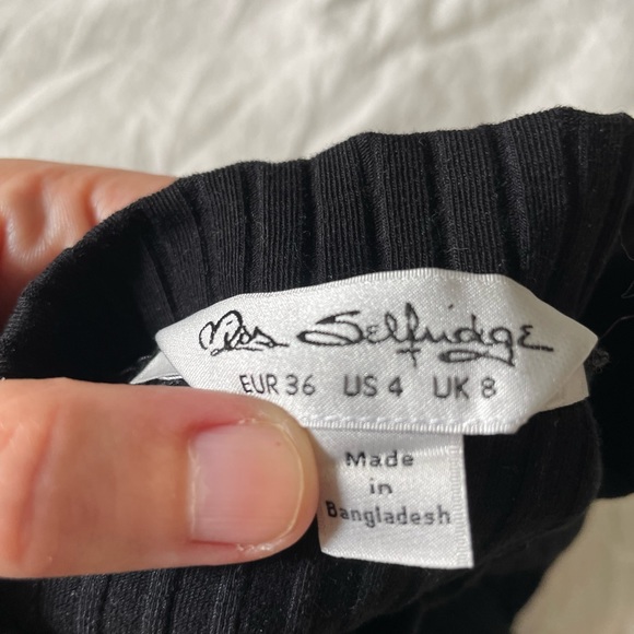 Miss Selfridge black mock neck crop top with lettuce edge - Picture 3 of 4